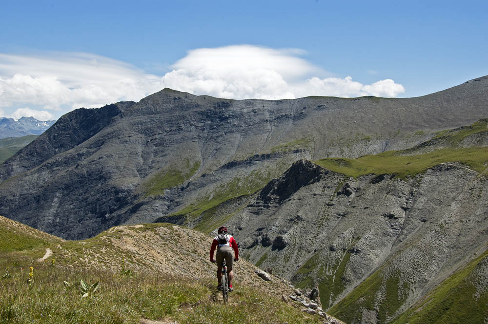 Descente sur Varlossière : le vallon