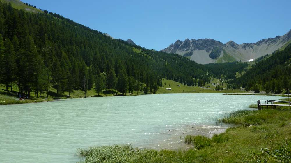 Carte Postale : lac de l'Orceyrette sur fond de Pic de Maravoise