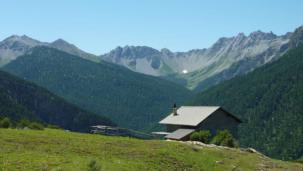 Hameau de Plan Sec : Pic des Chalanches en haut à gauche, bon souvenir de cet hiver