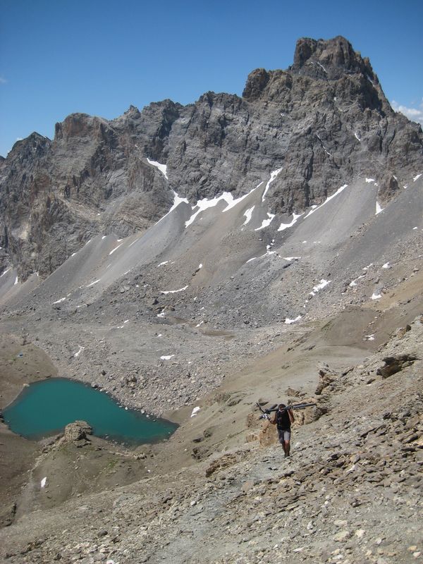 Paysage rocailleux : Avec des lacs de douceur