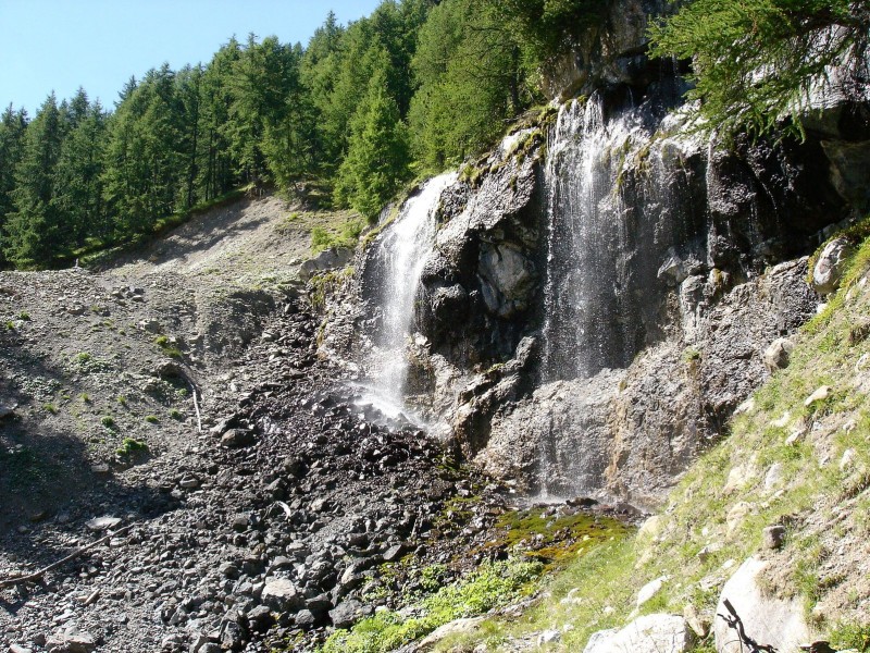 #3 Cascade : source de Jérusalem Cascade : source de Jérusalem