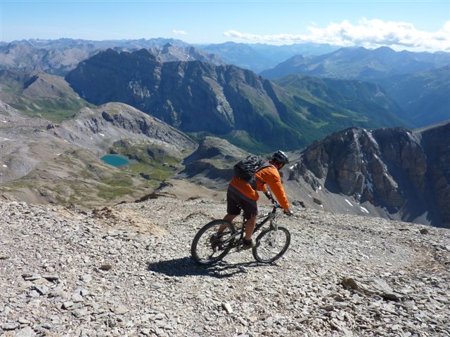 #5 Descente pointe d Descente pointe d'Aval : Début de la descente. c'est partie pour un schuss de 1800 mètres!!! Yargllll!!!!