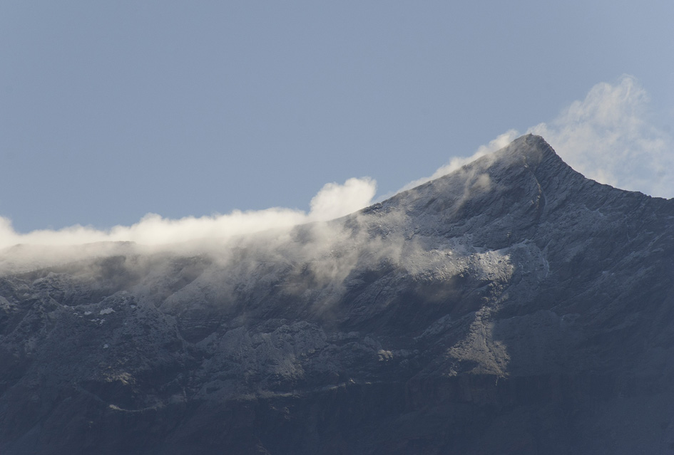 Rocciamelone : Avec les nuages débordant du versant français