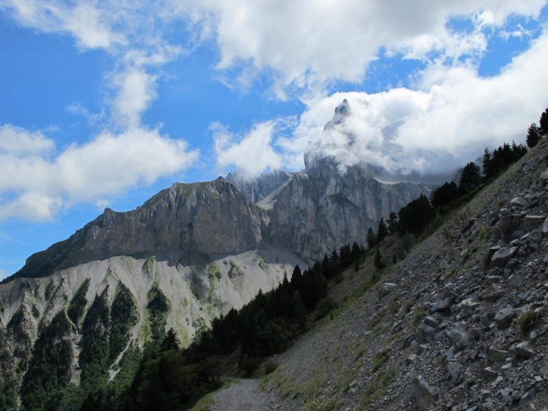#10 star du jour : L star du jour : L'Obiou est drapé de nuage
