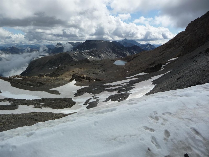 #18 Mont de Salsa : Du Pas de Salsa, vue sur le bivouac Boerio. Mont de Salsa : Du Pas de Salsa, vue sur le bivouac Boerio.