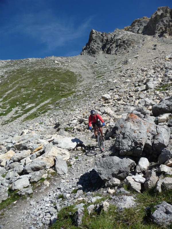 Col du Tronchet : Pierre dans la dernière descente sur Ceillac, pas la plus mauvaise !!