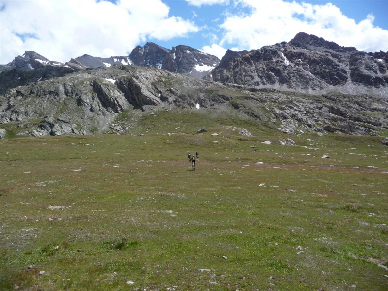 Plaine du Longet : Pas de Salsa tout au fond à gauche...