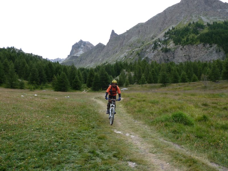 Col de Mary : Retour à Maurin avec le ciel qui se bouche franchement