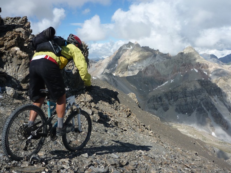 Descente Mortice Nord : C'est parti, sous l'oeil de la Font Sancte et du Panestrel