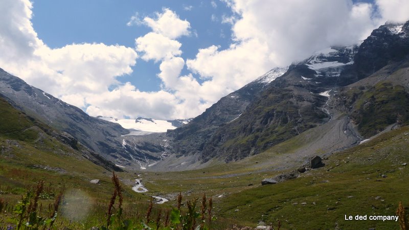 Valgrisenche : Le haut vallon de la Dora de Valgrisenche menant au col Bassac Deré