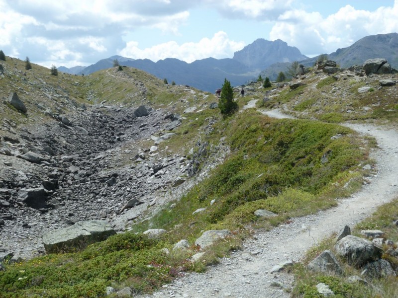 #10 chemin de ronde : aval Lac Laramon chemin de ronde : aval Lac Laramon