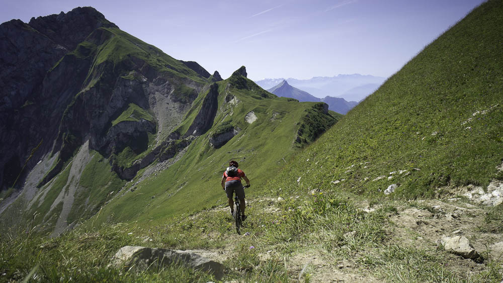 #2 sentier balcon : vers le col 1880 sentier balcon : vers le col 1880