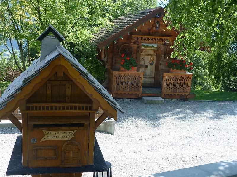 #2 Chez Jeandet : Concours de boîtes à lettres dans la rue ! Chez Jeandet : Concours de boîtes à lettres dans la rue !