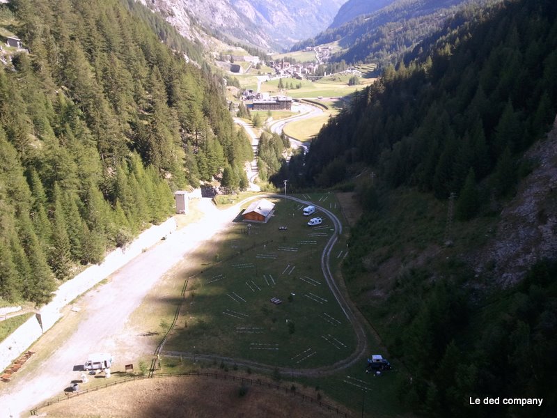 Barrage de Beauregard : Aire de camping au top