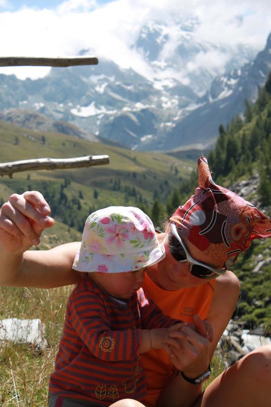 #3 Les filles jouent au Belvédère Les filles jouent au Belvédère