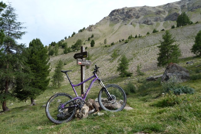 #5 Sous col de la Pare : Cela avance lentement quand même cette horizontal mais c Sous col de la Pare : Cela avance lentement quand même cette horizontal mais c'est très varié entre caillasses, lisse et même mélézins