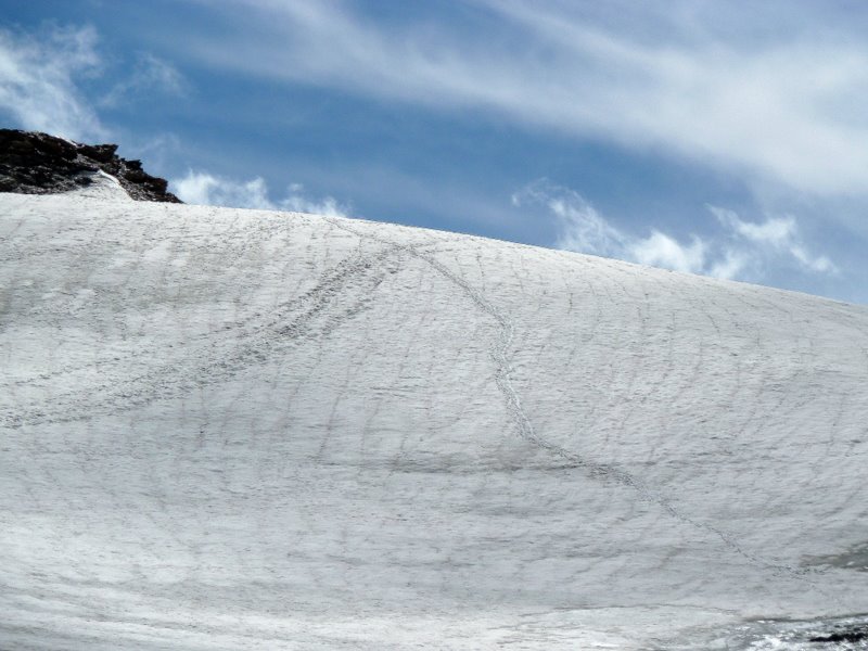 Glacier de Vouasson : Descente à vélo assez roulante, mais gare à l'excès de confiance surtout à ces heures trop tardives pour être sur un glacier