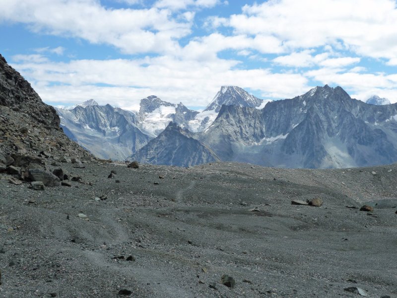 Dent Blanche : Sentier toujours pas mal vers 3200