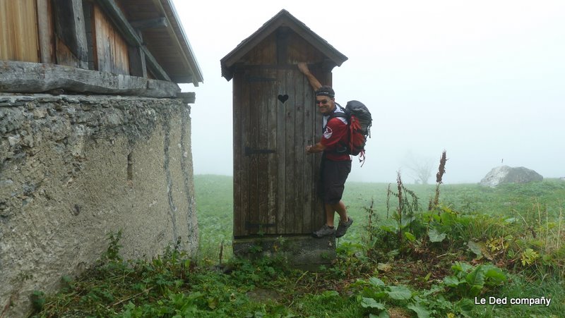 #8 Cabane des vents... : Dédiée à Sanfroic. On a pas trouvé la clé pour surgir avec le vélo ;-) Cabane des vents... : Dédiée à Sanfroic. On a pas trouvé la clé pour surgir avec le vélo ;-)