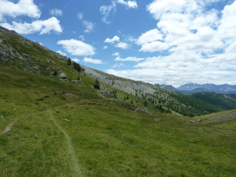 Col de la Crèche : Le début du canal traversant vers le col de la Crèche