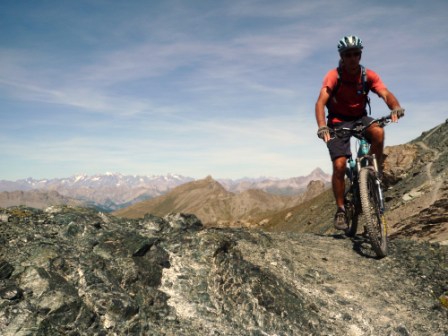 En allant vers Rocca Bianca : juste avant de poser les vélos