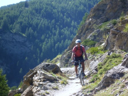 Descente sur Abriès : vieux chemin du Malrif