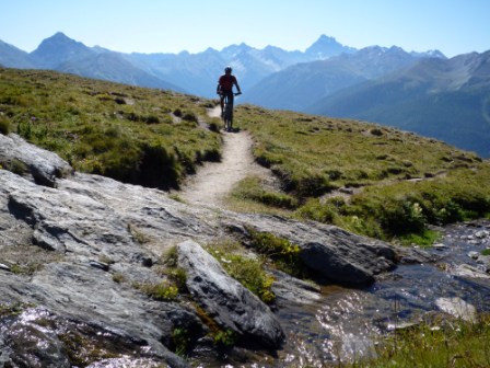 #1 Arrivée au Grand Laus : pluc Arrivée au Grand Laus : pluc