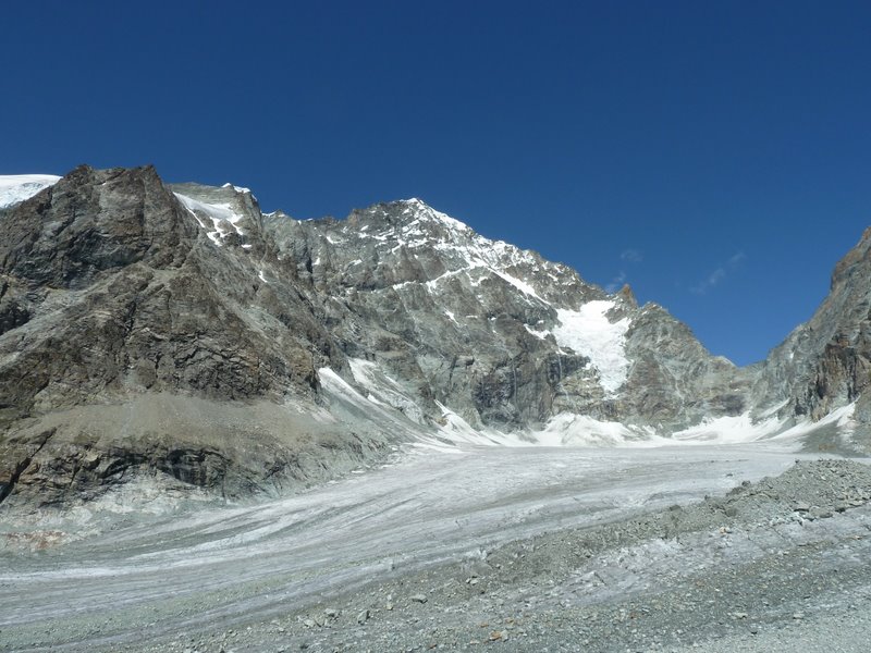 #11 Dent Blanche : Schönbielgletscher et face SE de la Dt Blanche Dent Blanche : Schönbielgletscher et face SE de la Dt Blanche