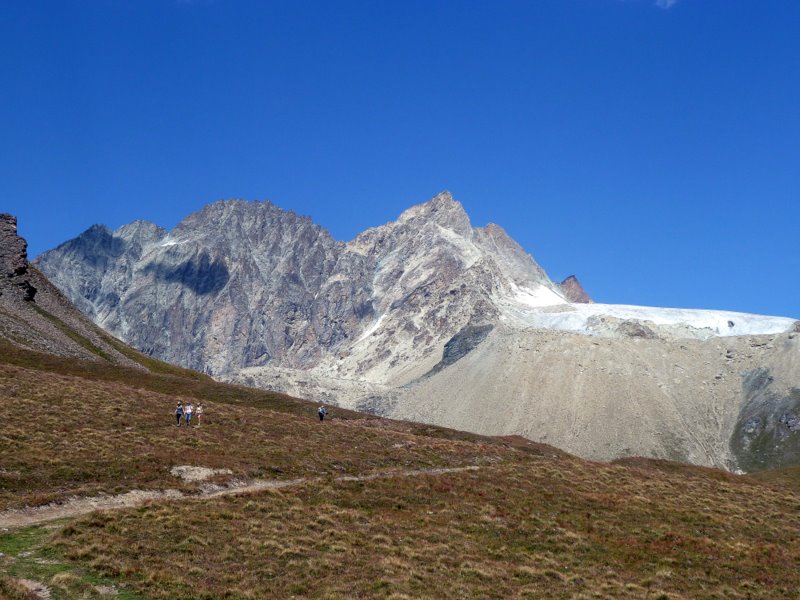 #3 Aig. Rouges d Aig. Rouges d'Arolla : Les Aig. Rouges depuis Pra Gra
