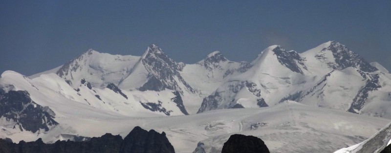 Mais c'est tout blanc : là-bas au fond