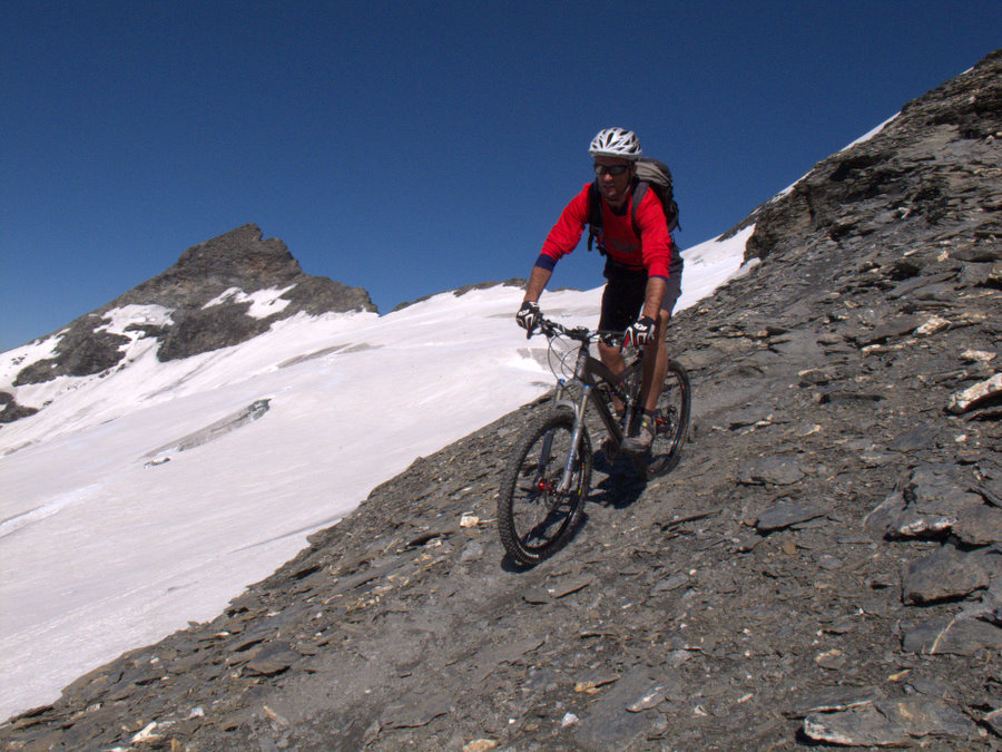 #13 Arête esthétique : sous 3300 m on se fait plaisir Arête esthétique : sous 3300 m on se fait plaisir