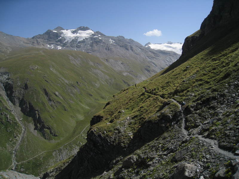 #12 Direction col du Rocher Blanc : Etroit et expo... Plein les yeux. Direction col du Rocher Blanc : Etroit et expo... Plein les yeux.