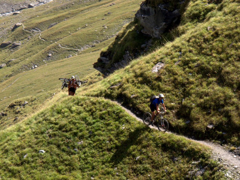 Sentier 12E : ça roule à la montée