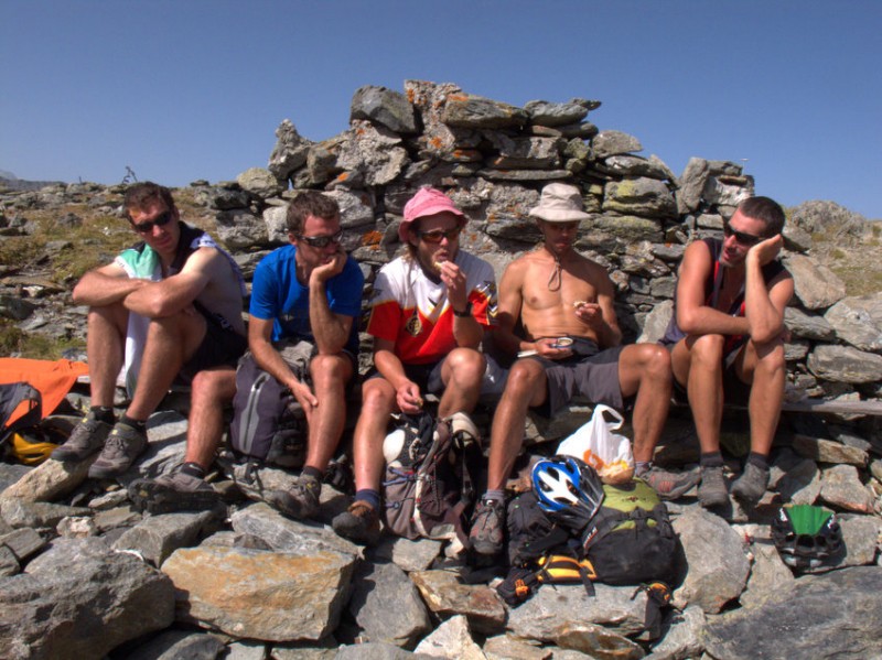 Col du Mont : tranquillou, on regarde Raymond dans la montée du col versant italien