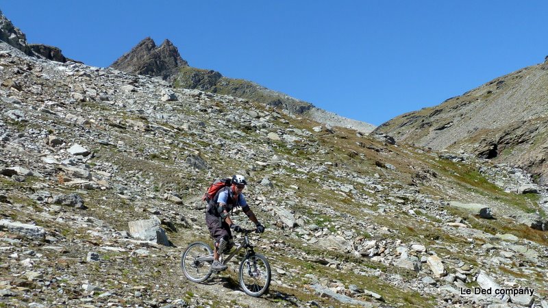 descente Passo del Lago Nero E : Gilles négocie propre