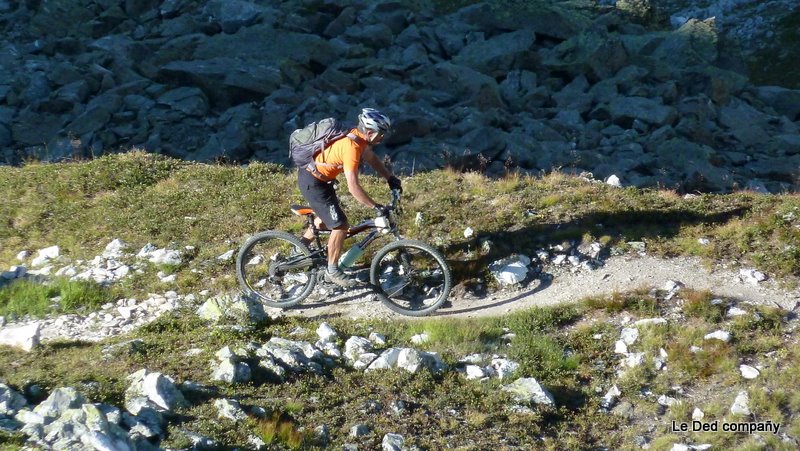 #20 Raymond : Un peu de roulage (à notre niveau...) sur cette crête Raymond : Un peu de roulage (à notre niveau...) sur cette crête