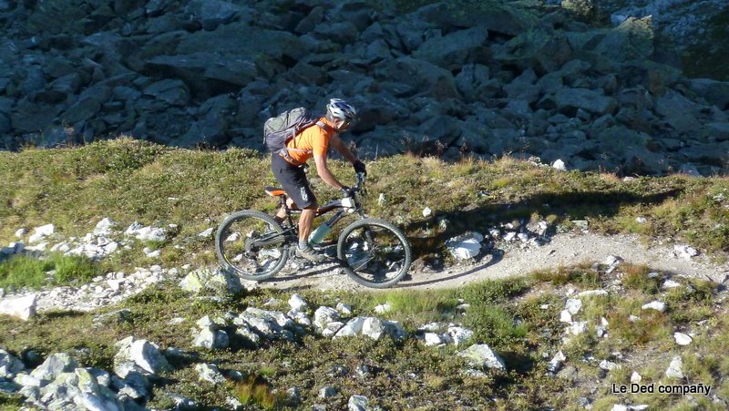 Raymond : Un peu de roulage (à notre niveau...) sur cette crête