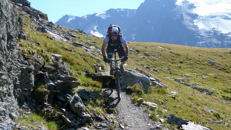 Gilles sur le Sentier 11 : De belles marches sur ce sentier panoramique