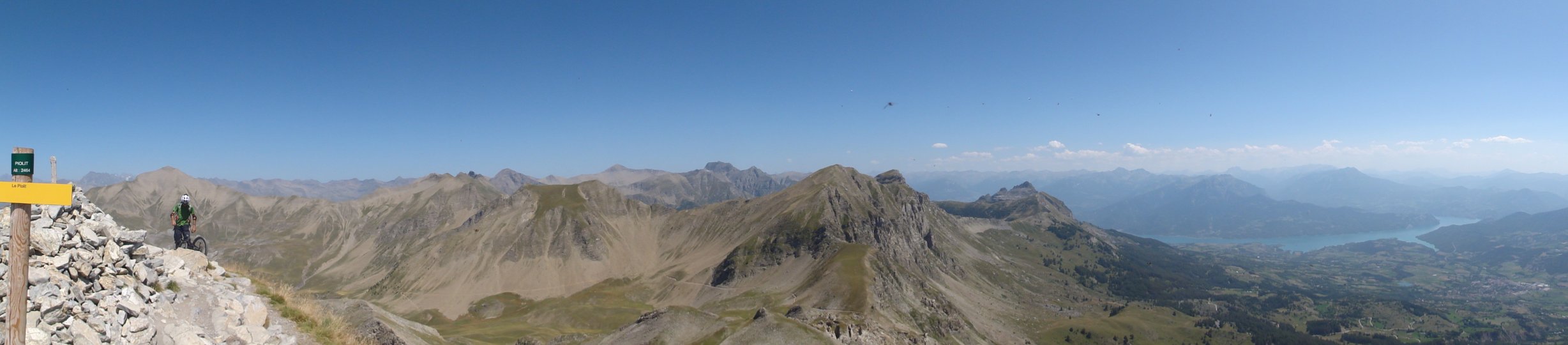 #3 Sommet du Piolit : Et la vue sur Serre-Ponçon ! Sommet du Piolit : Et la vue sur Serre-Ponçon !