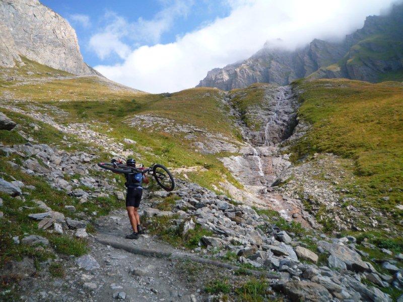 #1 La montée vers le lac : et c La montée vers le lac : et c'est parti pour un sacré portage!