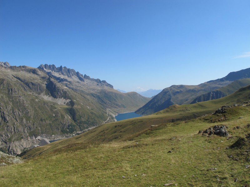 #5 rousses : la vu sur le barrage de Grand Maison rousses : la vu sur le barrage de Grand Maison