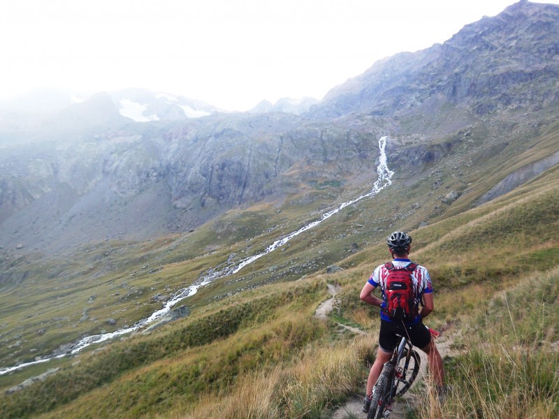 #25 rousses : sous le lac de Quirelie rousses : sous le lac de Quirelie