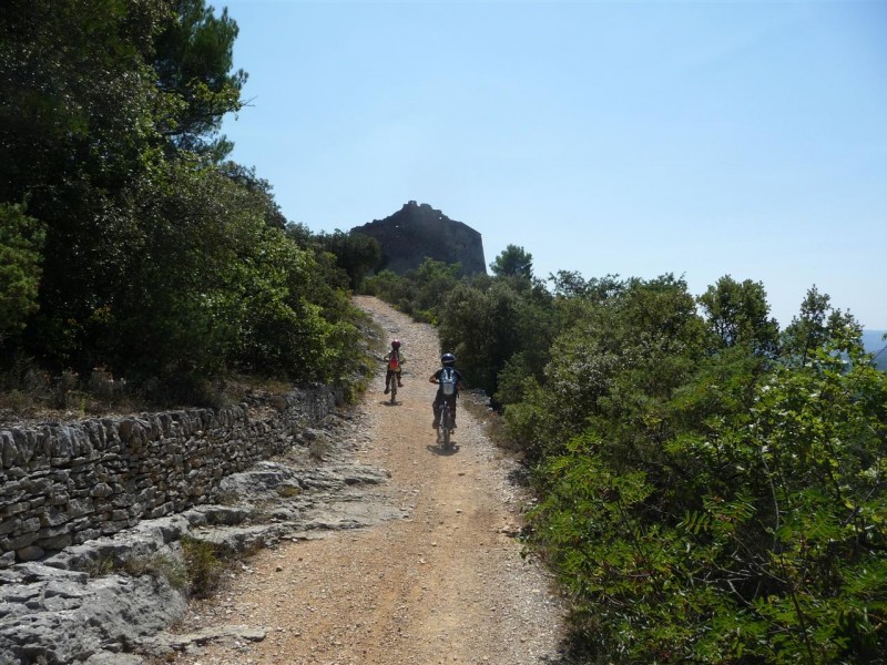 #6 Le Cluyer : Arrivée à la Chapelle de St Saturnin ! Le Cluyer : Arrivée à la Chapelle de St Saturnin !