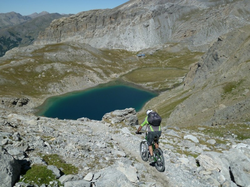 #8 Claudius direction le refuge : descente sous le Pas de la Couletta Claudius direction le refuge : descente sous le Pas de la Couletta