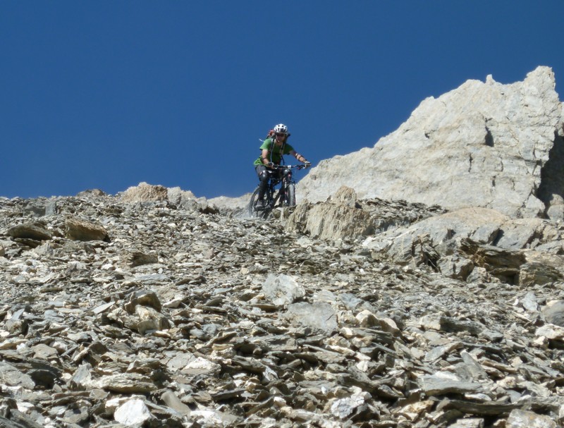 #20 Geux : des cailloux ?! bonne glisse :) Geux : des cailloux ?! bonne glisse :)