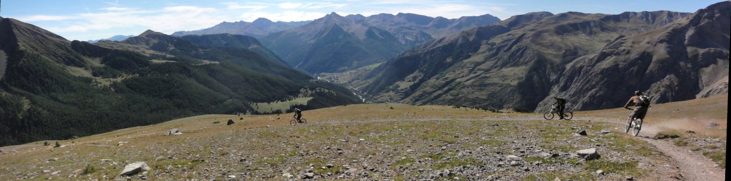 #26 Descente sous le refuge : Toujours un gros plaisir, dans ce cadre magnifique... Descente sous le refuge : Toujours un gros plaisir, dans ce cadre magnifique...