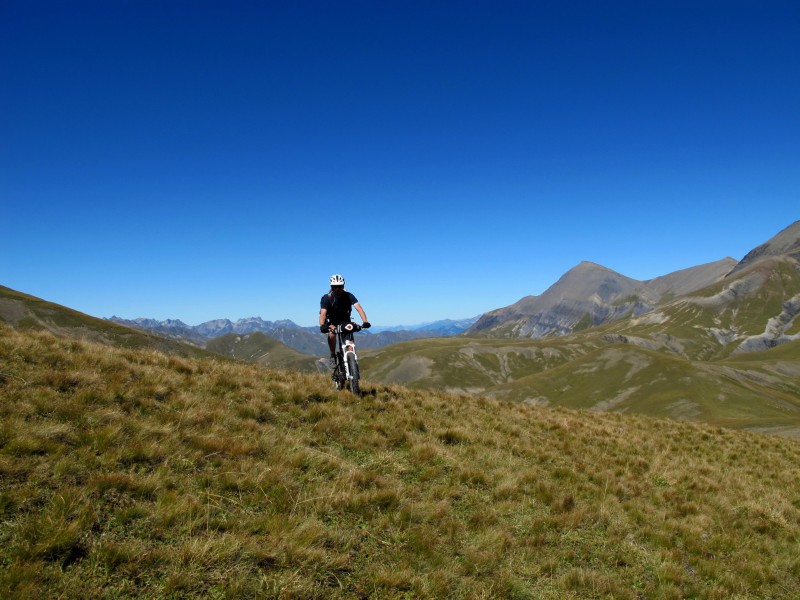 #13 emparis : dans les alpages, free ride complet emparis : dans les alpages, free ride complet