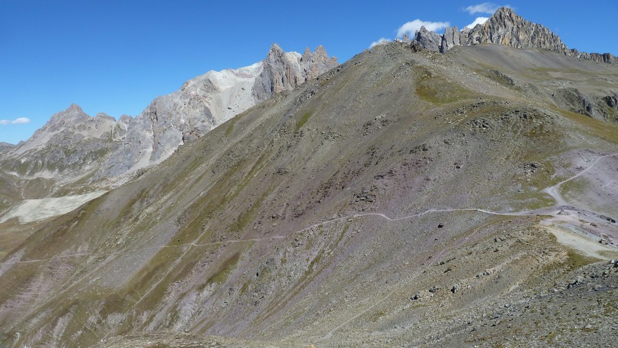 #17 Frontière : Col de la Ponsonnière, un sentier qui le vaut bien Frontière : Col de la Ponsonnière, un sentier qui le vaut bien