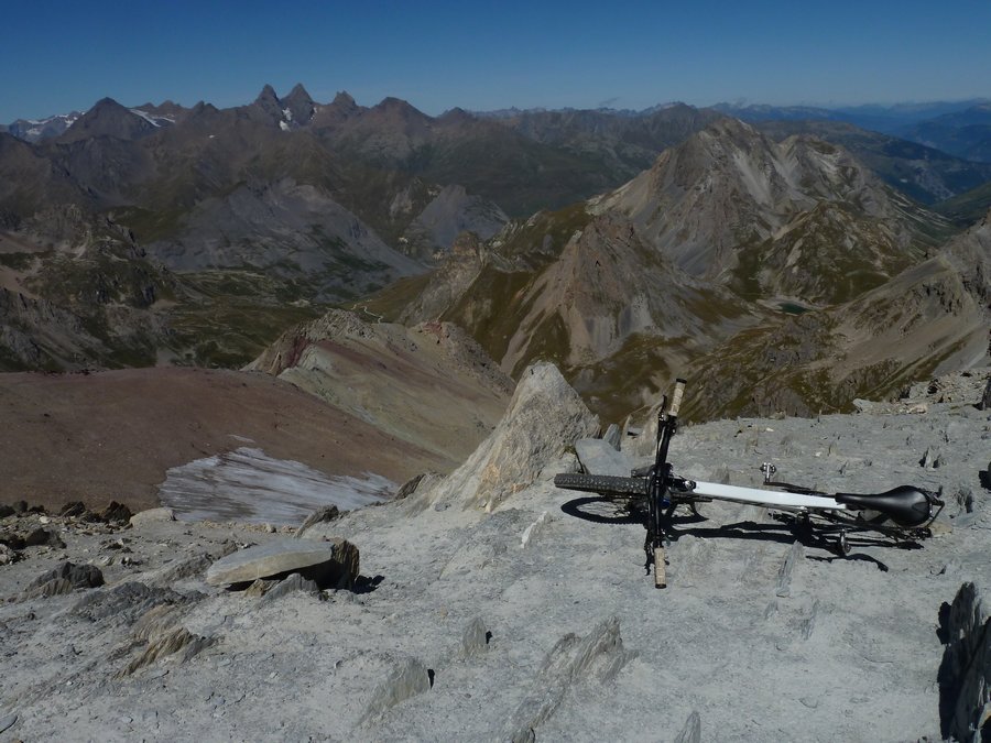 Pointe des Cerces : calcschistes planctoniques néocrétacés