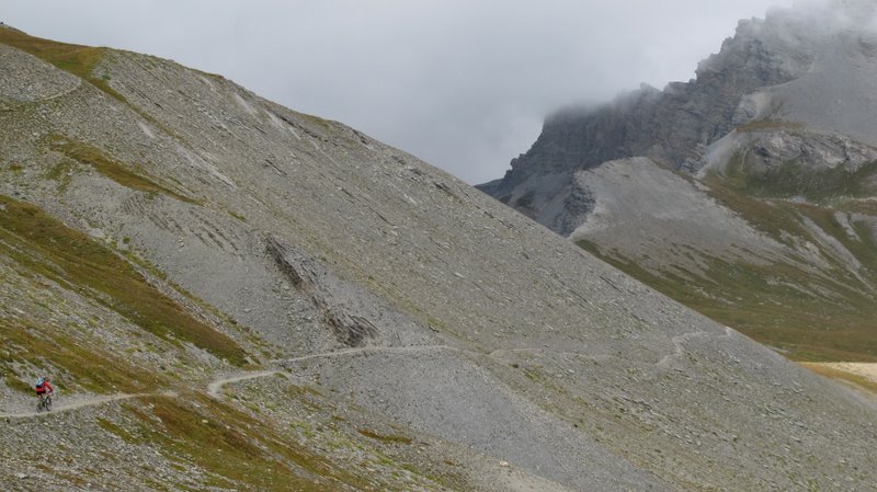 #35 Col de Puriac : ce single nous invite à continuer notre ascension au-delà du col Col de Puriac : ce single nous invite à continuer notre ascension au-delà du col